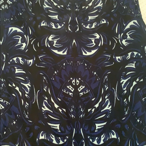 Sleeveless Patterned blouse NWT - Picture 3 of 3